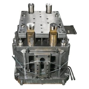 форма за нисконалявно леене на колесни главини